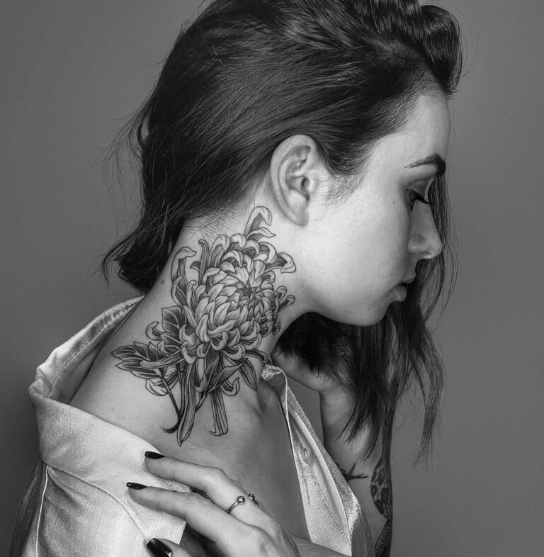 30 Attractive Neck Tattoo Art For Women