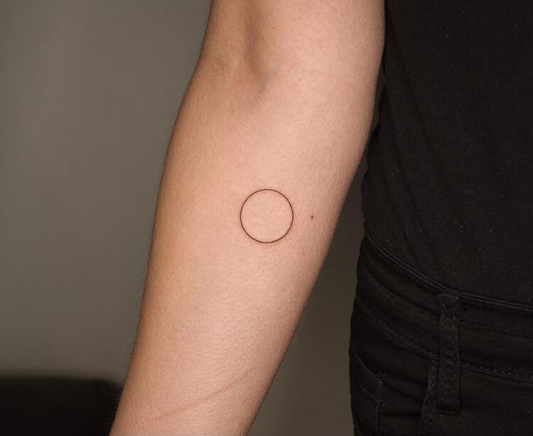 What is your next tattoo style? Check out these minimalist tattoo ideas, you will love them!