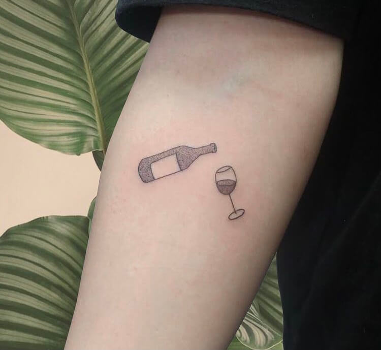 What is your next tattoo style? Check out these minimalist tattoo ideas, you will love them!