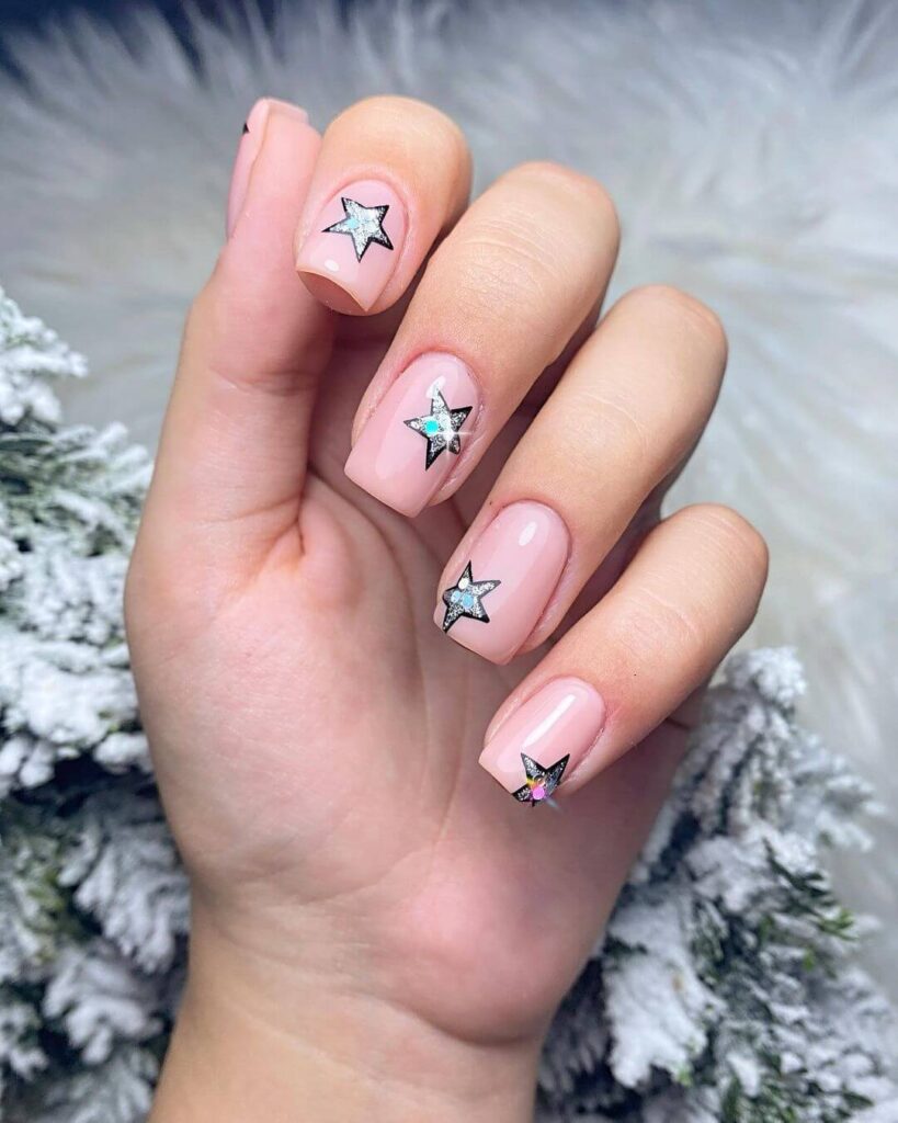 Short shiny stars valentine nails