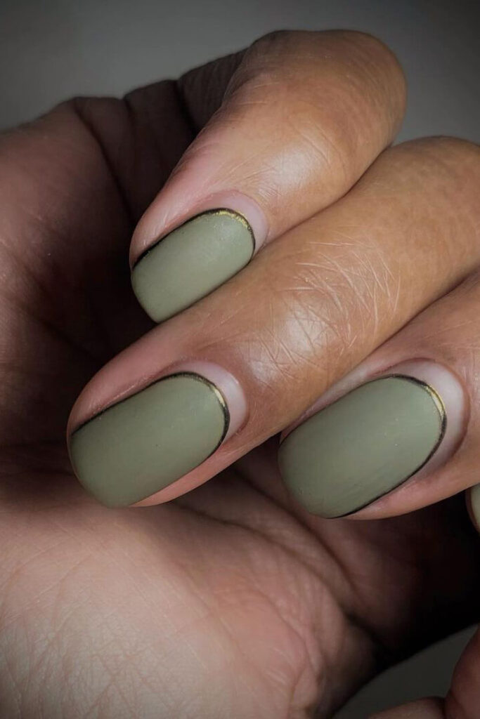 Minimalist green nails