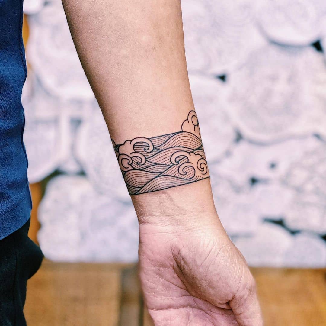35+ Exquisite Line Art Tattoo Ideas – IdeasDonuts