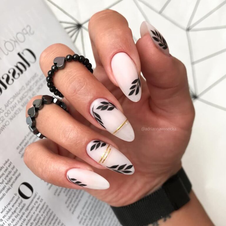 28 Unique And Simple Boho Nail Art Designs