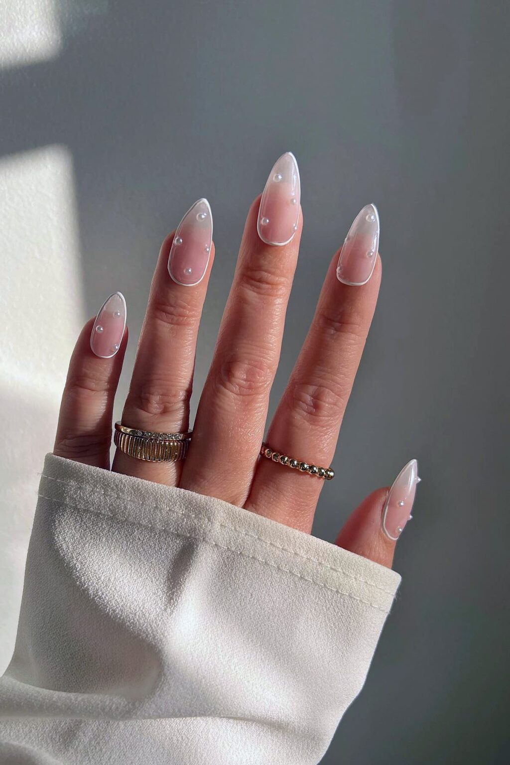 20 Glamorous Pearl Nails Art Designs