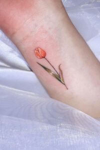 41 Stunning Small Flower Tattoos in 2022: Designs and Meanings