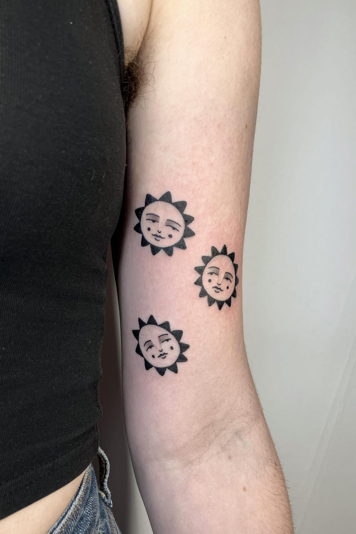 40 Brilliant Sun Tattoos For Women (2022 Guide)