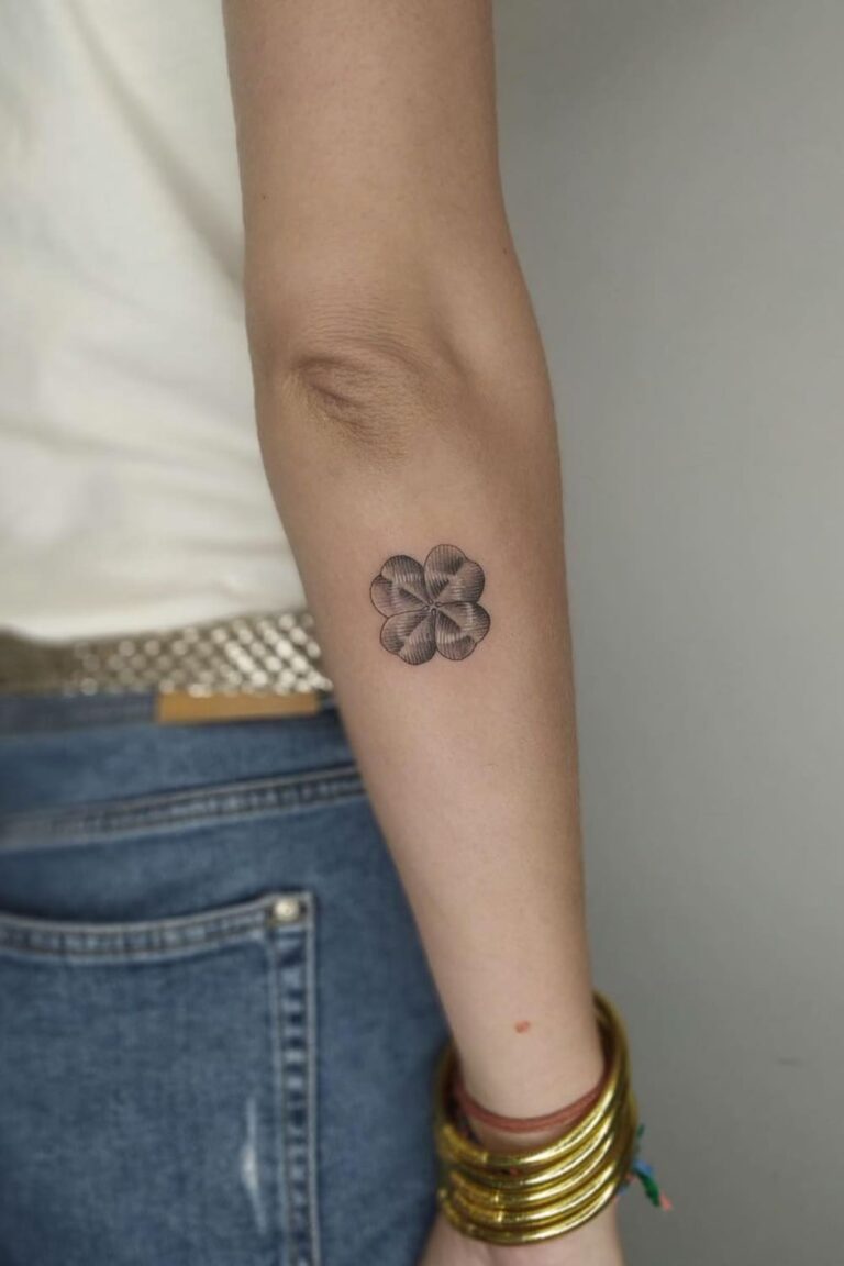 30+ Amazing Four Leaf Clover Tattoo Ideas