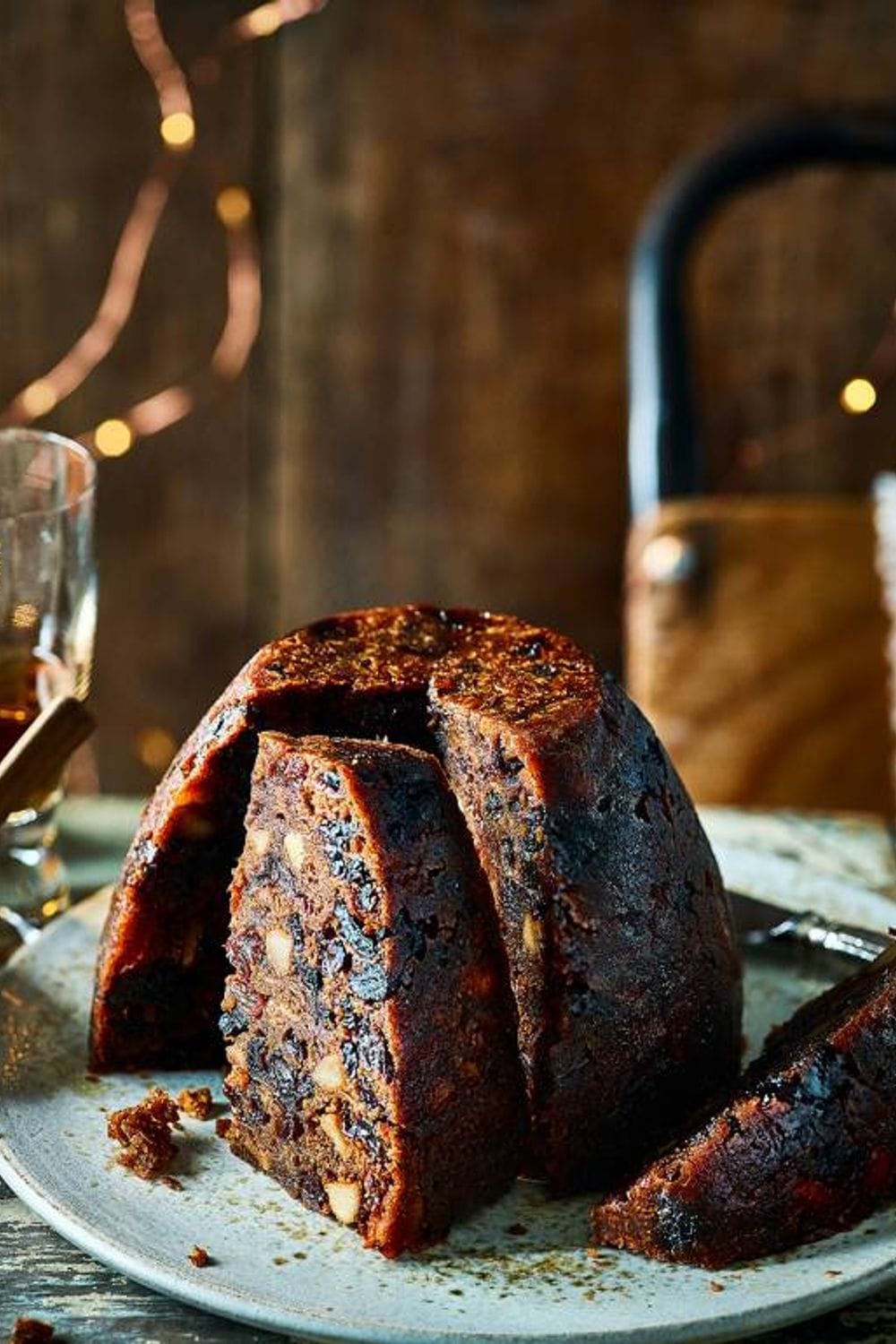 Slow cooker Christmas pudding with amaretto